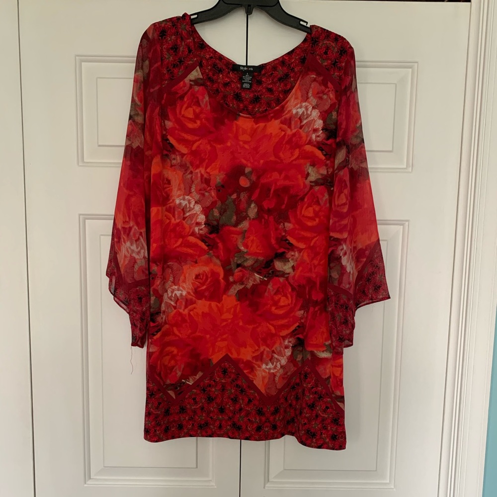 Beautiful tunic top!
